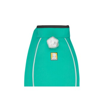 Eine türkisfarbene Hundeweste mit reflektierenden Akzenten und einer Lichtbefestigung, mit dem Ruffwear-Logo auf gelbem Hintergrund.