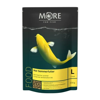 Torba karmy dla koi oznaczona "Koi Sommerfutter" z ilustracją żółtej ryby koi, z tekstem w wielu językach i wskazującym wagę 500g.