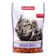 Eine Tüte Beaphar Malt Bits Katzenleckerlis mit einer grauen getigerten Katze, die sich die Pfote leckt, mit dem Produktnamen prominent angezeigt.