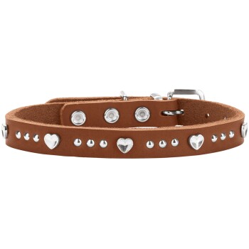 Braunes Lederhalsband mit silbernen Herz- und Rundnieten und Metallschnalle.