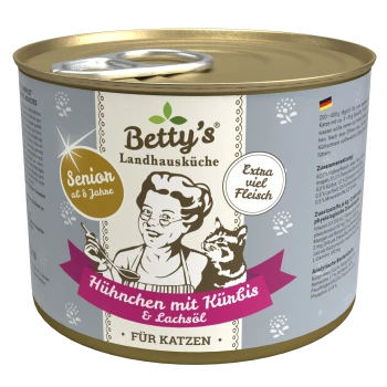 Dose Katzenfutter mit der Bezeichnung "Betty's Landhausküche," mit Huhn, Kürbis und Lachsöl, geeignet für ältere Katzen.