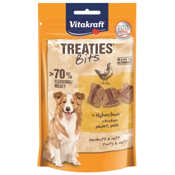 Hundeleckerli-Paket mit Vitakraft Treaties Bits und einem lächelnden Hund, mit der Aufschrift ">70% Fleischig/Meaty" und "Hühnchen/chicken."