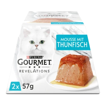 Verpackung von Purina Gourmet Revelations Katzenfutter mit einer flauschigen weißen Katze, mit dem Text "Mousse mit Thunfisch" und zwei 57g Portionen.