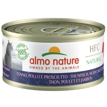 Dosenkatzenfutter von Almo Nature, beschriftet mit "HFC Natural", mit Zutaten: Thunfisch, Hähnchen und Schinken. Text besagt "100% zur Natur."