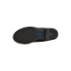 Schwarze Schuhsohle mit einem strukturierten Griffmuster und einem blauen Logo mit der Aufschrift "4Riders."
