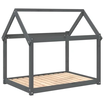 Ein grauer Holzrahmen für ein Haustierhaus mit schrägem Dach und slatted Holzuntergrund, entworfen für kleine Tiere.