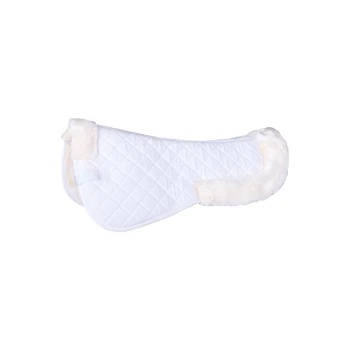 Weiße, gesteppten Haustierdecke mit weichen, flauschigen Rändern, entworfen für Komfort und Wärme.