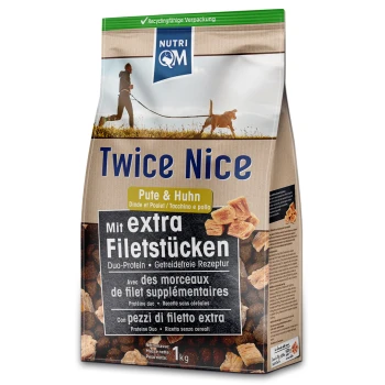 Hundefutterpaket mit der Aufschrift "Twice Nice", das Truthahn und Huhn enthält, mit zusätzlichen Filetstücken, 1 kg, und einem Recycling-Symbol.