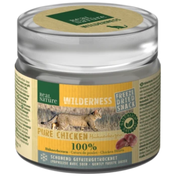 Bocal de friandises déshydratées Real Nature Wilderness mettant en avant "Poulet Pur" avec un chat sur l'étiquette, indiquant "100% Cœurs de Poulet."