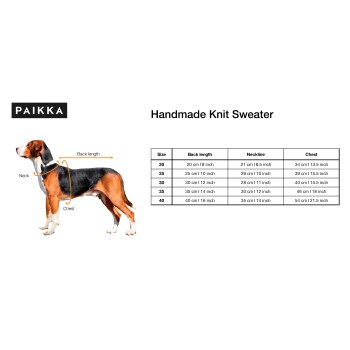Eine Seitenansicht eines Hundes, der einen handgefertigten Strickpullover trägt, mit einer Größentabelle, die Rückenlänge, Halsumfang und Brustmaße detailliert.