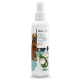 Flasche REAVET Fell Spray, 250ml, entworfen für einfaches Grooming und Fellpflege, mit Bildern von Kokosnuss und Aloe Vera, hergestellt in Deutschland.