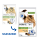 Zwei 7 kg Tüten Perfect Fit Senior Katzenfutter, eine grün beschriftet mit "senior 7+" und die andere mit "total 5" und Gesundheitsunterstützungsansprüchen.