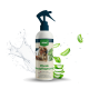 Sprühflasche für die Hautpflege von Pferden mit einem Pferdebild, umgeben von Aloe-Vera-Scheiben und Wassertropfen, beschriftet mit "Pferde Hautpflegespray."
