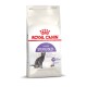 Sac de nourriture pour chats Royal Canin Regular Sterilised avec une illustration de chat gris, mettant l'accent sur la gestion du poids et la nutrition pour la santé féline.