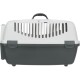 Eine grau-weiße Haustiertrage mit einem Griff oben und Belüftungsschlitzen vorne, entworfen für den Transport kleiner Tiere.