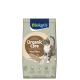 Biokat's Organic Care Streu aus Holzfasern, Klumpstreu-Tüte mit getigerter Katze und Beschriftungen 'Organic Care' und 'Wood fibres'.