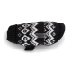Schwarz-weißer Fair-Isle-Strickhundepullover mit geripptem Kragen und Metalllabel mit der Aufschrift „WALTERS“.