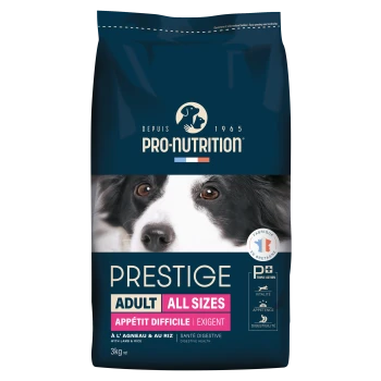 Blaue Pro-Nutrition Prestige Hundefuttertüte mit Nahaufnahme eines Hundegesichts, 'ADULT ALL SIZES' und 'APPÉTIT DIFFICILE', mit Lamm & Reis, 3 kg