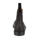 Schwarzer Leder-Ankle-Boot mit einer Zuglasche, mit einer robusten Sohle und minimalistischem Design, von hinten betrachtet.