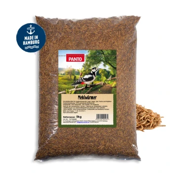 Eine durchsichtige Plastiktüte gefüllt mit getrockneten Mehlwürmern, beschriftet mit "PANTO Mehkwürmer," Nettogewicht 6 kg, geeignet für die Fütterung von Haustieren.