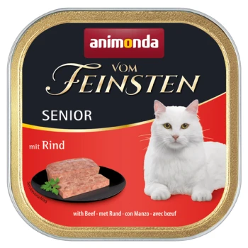 Eine Dose Katzenfutter mit einer weißen Katze auf der Vorderseite, beschriftet mit 'animonda vom Feinsten Senior mit Rind', die Rindfleischpastete auf einem Teller zeigt.