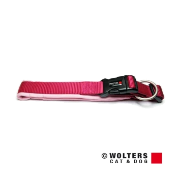 Rosa und rotes, gepolstertes Nylon-Hundehalsband mit schwarzer Schnellverschluss-Schnalle und Metall-D-Ring; sichtbarer Text: "WOLTERS CAT & DOG".