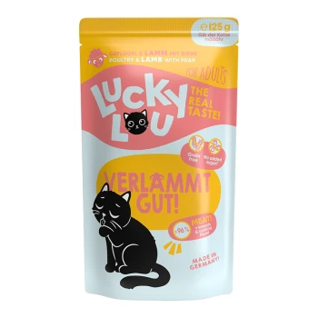 Tüte mit Lucky Lou Katzenfutter mit einer Illustration einer schwarzen Katze, beschriftet mit "Geflügel & Lamm mit Birne," getreidefrei, 96% Fleisch.