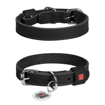 Colliers pour chien en cuir noir (deux vues) avec boucle métallique, médaille d'identification QR indiquant "SCAN ME" et logo rouge "WAU DOG".
