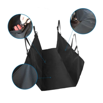 - Premium Autoschondecke Schwarze Autositzabdeckung für Haustiere mit verstellbaren Riemen, mit Nahaufnahmen von Schnalle, Stofftextur und Nahtdetails.