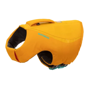 Eine leuchtend gelbe Hundeschwimmweste mit einem Griff, auf der der Markenname 'RUFFWEAR' in Türkis zu sehen ist, entworfen für Sicherheit im Wasser.