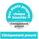 Blau-silbernes Abzeichen mit französischem Text „Des dents propres à chaque bouchée, Cliniquement prouvé“ von Hill's Haustierfutter.
