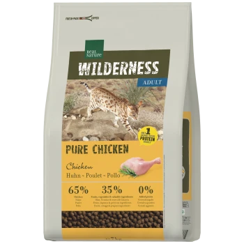 Beutel Real Nature Wilderness Adult Tierfutter, Reines Huhn, Bild einer Wildkatze und einer Hühnerkeule; Angaben: 65 %/35 %/0 %.