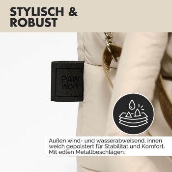 Nahaufnahme eines beigen gepolsterten Tierträgers mit „PAW WOW“-Etikett, beschrieben als stylisch, robust, wind- und wasserabweisend mit Metallbeschlägen.