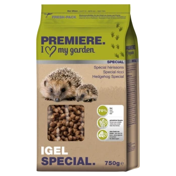 Eine Tüte Igel-Futter mit der Aufschrift "Premiere. I ♥ my garden" mit Bildern von zwei Igeln, die einen Fleischanteil von 70% und ein Gewicht von 750g angeben.