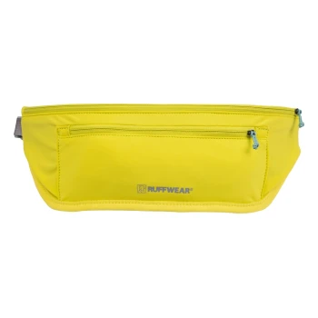 Eine leuchtend gelbe Hüfttasche für Haustiere mit zwei Reißverschlusstaschen und dem 'RUFFWEAR'-Logo, das prominent auf der Vorderseite angezeigt wird.