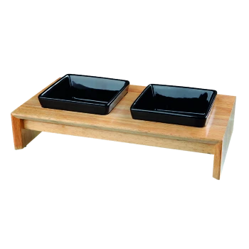 Station de nourriture pour animaux surélevée en bois avec deux bols carrés noirs.
