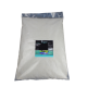 Ein 15 kg Sack Silbermann Ocean White Sand für Aquariengebrauch, mit einem schwarzen Etikett mit bunten floralen Grafiken und Anwendungshinweisen.