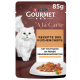 Purina Gourmet 85g Katzenbeutel mit weißer langhaariger Katze und Truthahn mit Gemüse; zeigt Text 'Rezepte des Küchenchefs'.