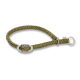 Olivgrünes und schwarzes gewebtes Hundehalsband mit Metallring und "Wolters Cat & Dog" Anhänger.