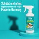 Eine "GREEN HERO" Sprühflasche mit einem Pferdegrafik auf einem türkisfarbenen Sockel, beschriftet für Insektenschutz. Hergestellt in Deutschland.