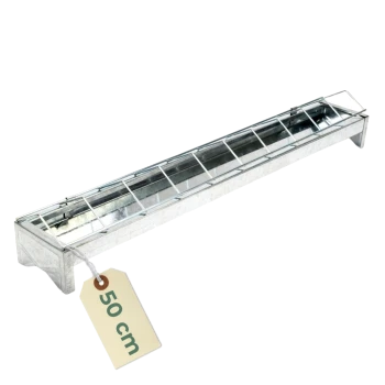 Verzinkter Metalltrog mit Drahtaufsatz und Anhänger mit der Aufschrift '50 cm'