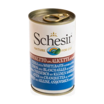 Nourriture pour chats en conserve Schesir avec du thon et des petits poissons, étiquetée en plusieurs langues, avec un couvercle à tirette.