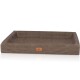 Braunes rechteckiges Haustierbett mit erhöhten Rändern und einer lederähnlichen Textur, mit einem kleinen Logosticker, der "KNUFFELWUFF" liest.