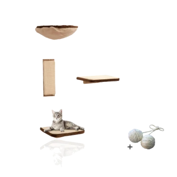 Katzenmöbelset mit einer hängenden Hängematte, einem Kratzbaum, zwei Regalen und einer Liegefläche mit einer grauen getigerten Katze sowie zwei Spielbällen.