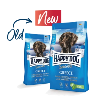 Zwei Säcke Happy Dog Sensible Greece Hundefutter mit schwarzem Hund auf der Verpackung, zeigen altes und neues Design.
