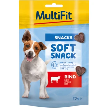 MultiFit Soft Snack für Hunde, 70g-Packung, mit herzförmigen Rindfleisch-Leckerlis. Text in mehreren Sprachen hebt Weichheit und Saftigkeit hervor.