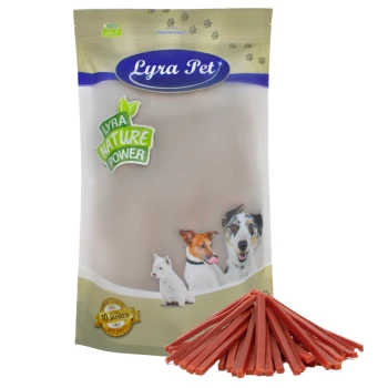 Lyra Pet Hundeleckerlipackung mit dem Text 'Lyra Nature Power' und Bildern eines Hundes und einer Katze, mit Leckerli-Sticks davor.