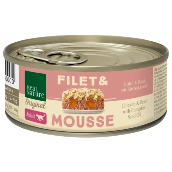 Dosenfutter für Haustiere mit der Aufschrift "Real Nature Original Filet & Mousse", das Huhn und Rindfleisch mit Kürbiskernöl enthält, geeignet für erwachsene Katzen.