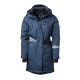 Eine blaue, isolierte Hundejacke mit Kapuze, mit einem Logo, das "DOG COACH" liest, mehreren Taschen und reflektierenden Streifen.