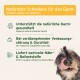 Hund leckt sich die Nase neben dem Text: "Natürliche Schonkost für den Darm / Prebiotic support for digestion."